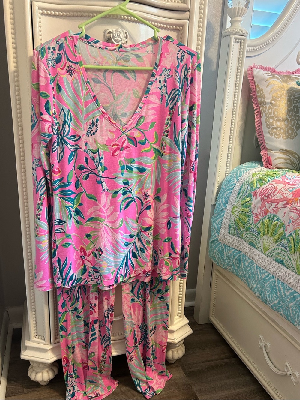 Women’s Lilly Pulitzer Pajama set, Size XS